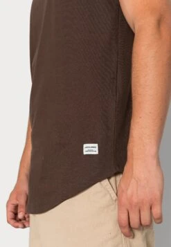 Jack & Jones Jjenoa Ss Crew Neck Noos - Basic T-Shirt - Mulch -Fashion Clothing Specialty Store 0262f837890443d18a07d656364fad85