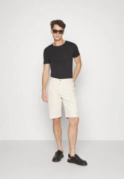 Pier One 3 Pack Muscle Fit- Basic T-Shirt - Black