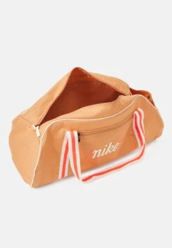 Nike Performance Gym Club Retro - Sports Bag - Amber Brown/Bright Crimson -Fashion Clothing Specialty Store 10ace60c81b64f43817afe8607aa0a9c