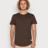 Jack & Jones Jjenoa Ss Crew Neck Noos - Basic T-Shirt - Mulch 1 Jack & Jones Jjenoa Ss Crew Neck Noos - Basic T-Shirt - Mulch -Fashion Clothing Specialty Store 14d3386477534d6b930409582d62e39e