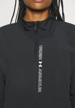Under Armour Oversized Jacket - Windbreaker - Black/White -Fashion Clothing Specialty Store 163e5d7c57314f2b9ae7300e8a854f7f