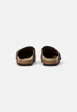Pier One Leather Unisex - Slippers - Brown -Fashion Clothing Specialty Store 18a09b6c3e71439784e427988b058842