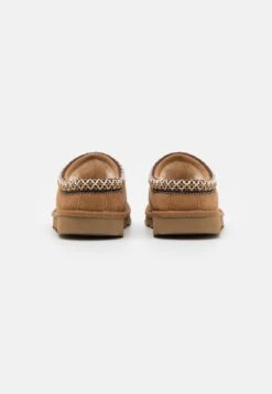Ugg Tasman Ii Unisex - Slippers - Chestnut -Fashion Clothing Specialty Store 278dfa6c031c4450b7a2652dc0b9afdc