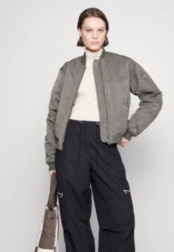 SAMSØE SAMSØE Mae Bomber - Bomber Jacket - Dark Brindle 13 SAMSØE SAMSØE Mae Bomber - Bomber Jacket - Dark Brindle -Fashion Clothing Specialty Store 2b1639a112d14dc3a29f446a1f30de1b