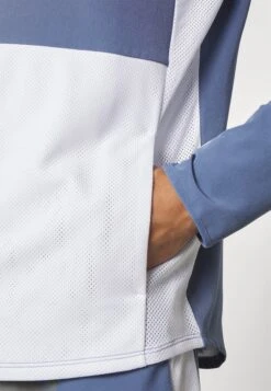 Nike Performance Advantage Jacket Packable - Training Jacket - Diffused Blue/White -Fashion Clothing Specialty Store 337b9c3d2e704303af6ae69d8a590d13