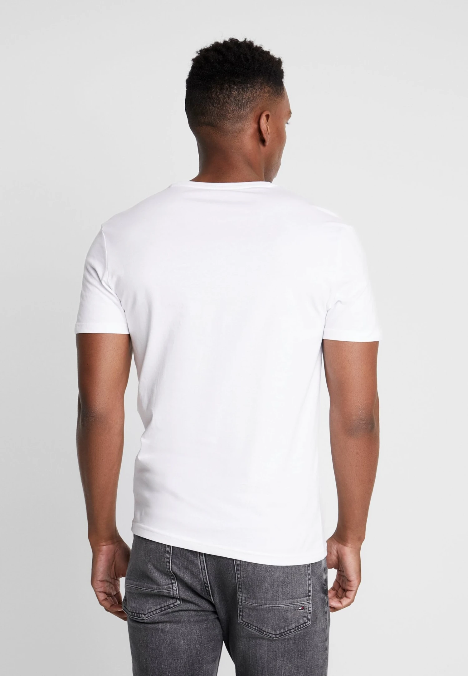 Pier One 3 Pack - Basic T-Shirt - White 6 Pier One 3 Pack - Basic T-Shirt - White - Image 4