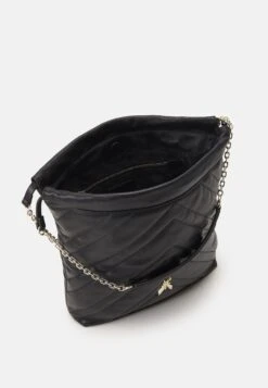 Patrizia Pepe Borsa - Handbag - Nero 9 Patrizia Pepe Borsa - Handbag - Nero -Fashion Clothing Specialty Store 390c055f6c614fbb8623f013355b729f