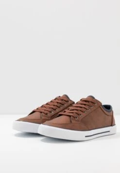 Pier One Trainers - Cognac -Fashion Clothing Specialty Store 3b00da4a03eb4ec1b97b037135210f8d