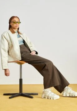 Nike Sportswear Air More Uptempo - High-Top Trainers - Sail/Guava Ice/Bone -Fashion Clothing Specialty Store 3beec3cac7b24a6996d32eee7030a945