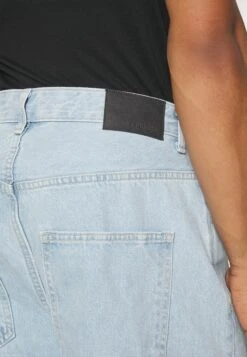 YOURTURN Baggy Jeans Unisex - Relaxed Fit Jeans - Light Blue Denim -Fashion Clothing Specialty Store 403443fb82f8453c90bf8113d2f19de6