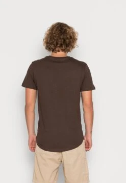 Jack & Jones Jjenoa Ss Crew Neck Noos - Basic T-Shirt - Mulch -Fashion Clothing Specialty Store 4b92c30f96c84aa484fed4e6d3325d26