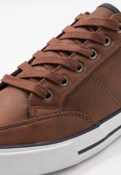 Pier One Trainers - Cognac -Fashion Clothing Specialty Store 4fce289cf24f430ab9774853c35a696c