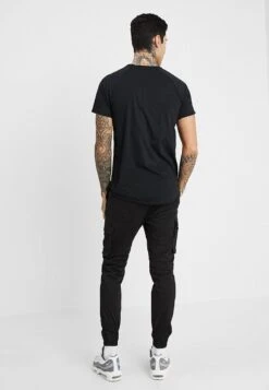 Pier One Cargo Trousers - Black 9 Pier One Cargo Trousers - Black -Fashion Clothing Specialty Store 53b2bc3b189f42638b83c94f1e5a0848