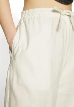 YOURTURN Genderless Parachute Unisex - Trousers - White -Fashion Clothing Specialty Store 550eb4063f7e4f1cbca9890550f66ec1