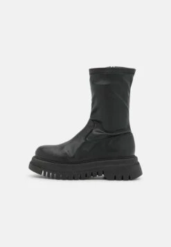 Pavement Halsey - Classic Ankle Boots - Black 12 Pavement Halsey - Classic Ankle Boots - Black -Fashion Clothing Specialty Store 675140e592264cfba20fcae46ffd3ed6