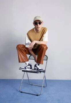 Air Jordan 1 Mid - High-Top Trainers - White/Metallic Gol/Obsidian -Fashion Clothing Specialty Store 6a85e438fcdd4c9f9923aaea07171592