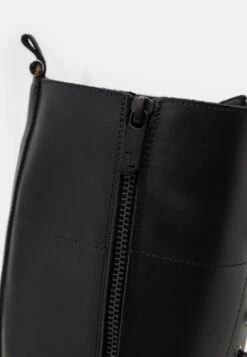 Filling Pieces Jenn Zion Unisex - Platform Boots -Fashion Clothing Specialty Store 6b08c20afce4436680ae9a91380fbdc1