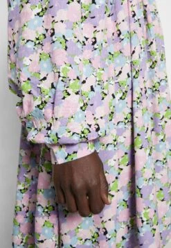 Selected Femme Judita Dress - Day Dress -Fashion Clothing Specialty Store 7f003c23efa54bc886a8eacdb4221745