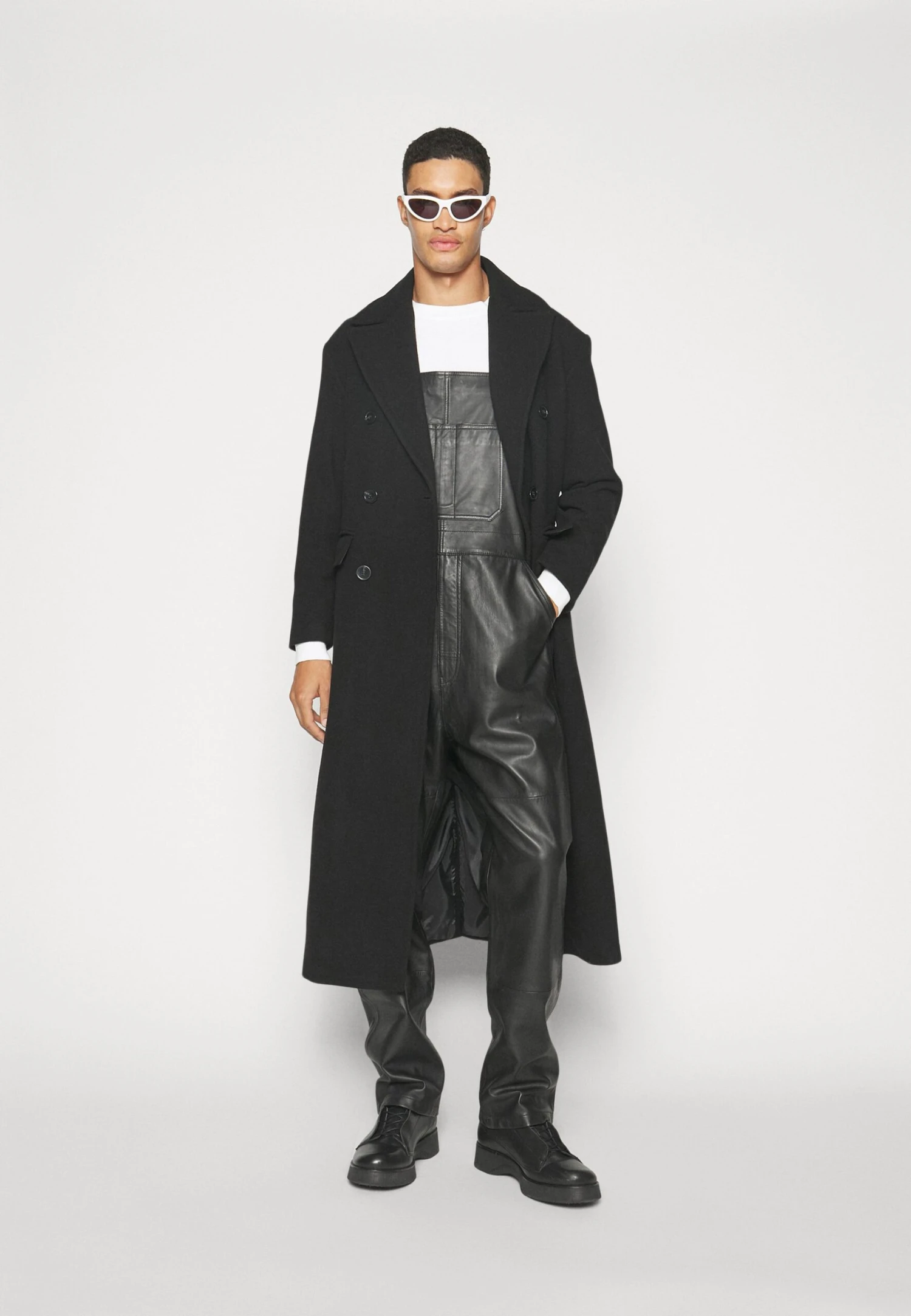 Long Coat - Classic Coat - Black 7 Long Coat - Classic Coat - Black - Image 5