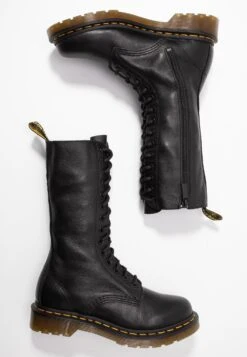 Dr. Martens Virginia - Lace-Up Boots -Fashion Clothing Specialty Store 8c5f05b0ea424972adfc9687954c8cc2