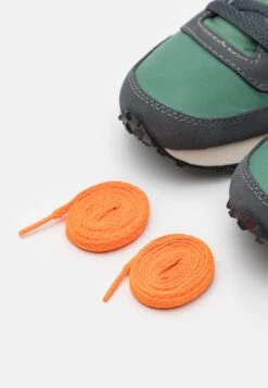 Saucony Dxn Trainer Unisex - Trainers - Green/Orange -Fashion Clothing Specialty Store badde7961e89488bacd6d38edf98e3a5