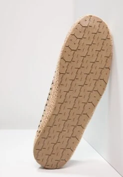 Pier One Espadrilles - Grey -Fashion Clothing Specialty Store bd07e57455dd4f73a673b9ee028740f1