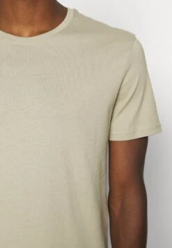 Pier One 5 Pack - Basic T-Shirt - White/Dark Grey/Black -Fashion Clothing Specialty Store ccdceb9d79c24e32baab38b9f3eaa229