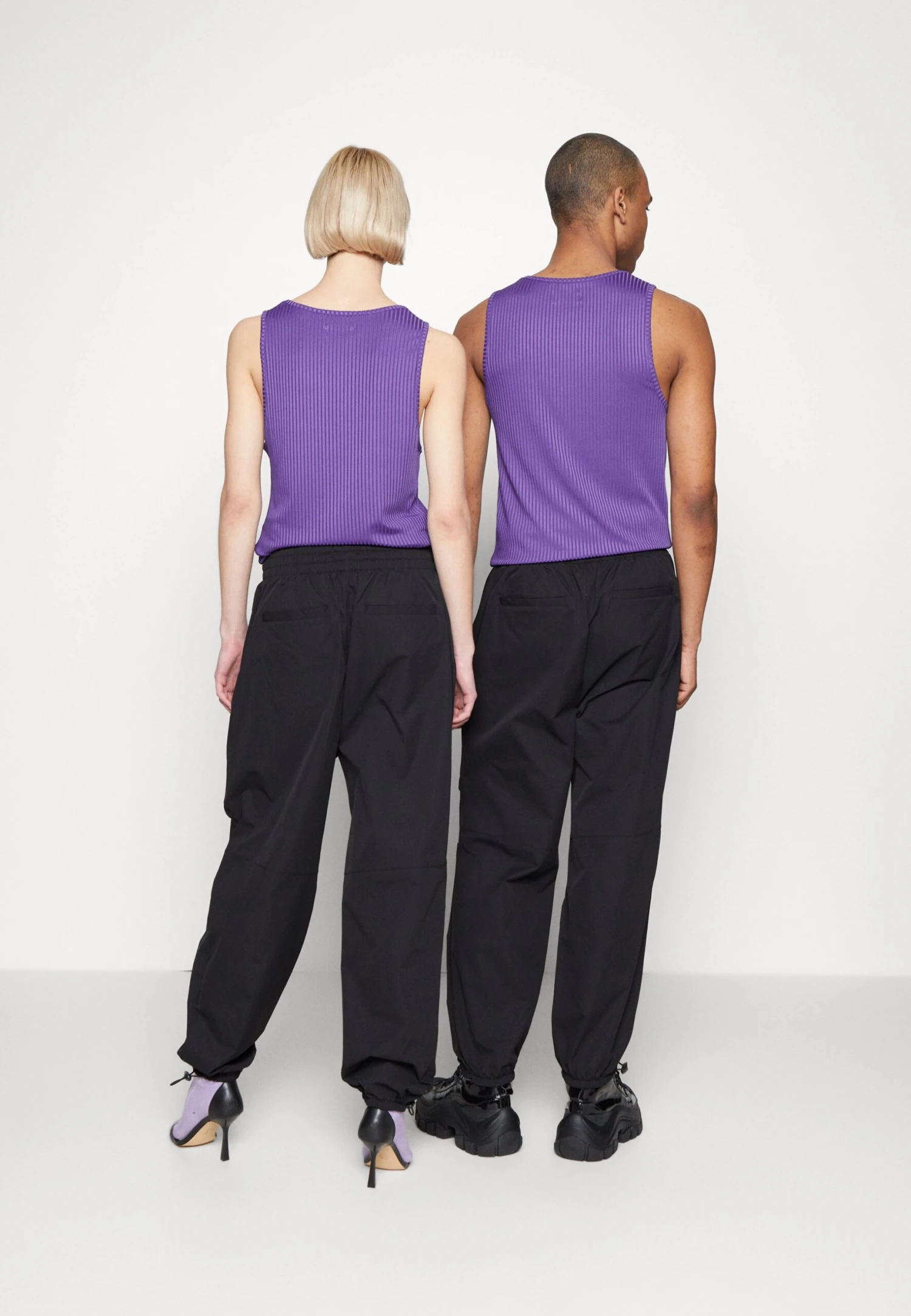 YOURTURN Unisex - Cargo Trousers - Black 5 YOURTURN Unisex - Cargo Trousers - Black - Image 3