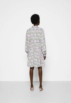 Selected Femme Judita Dress - Day Dress -Fashion Clothing Specialty Store e4228e9299f2438e9fe3fd6f94ecaade