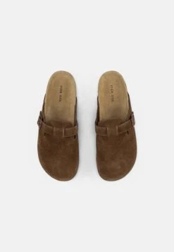 Pier One Leather Unisex - Slippers - Brown -Fashion Clothing Specialty Store e81ec10b1baa426098f203c956f22c98