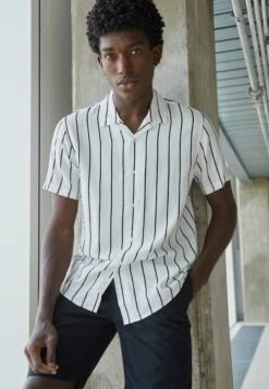 Pier One 2 Pack - Shirt - Black/White -Fashion Clothing Specialty Store e9850c2e54ca4eb6b01614842b047075