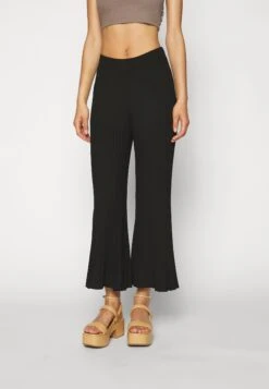 By Malene Birger Laja - Trousers -Fashion Clothing Specialty Store f9b20ee5820d400c82658285e7295e5c